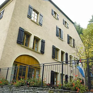 Youth Hostal