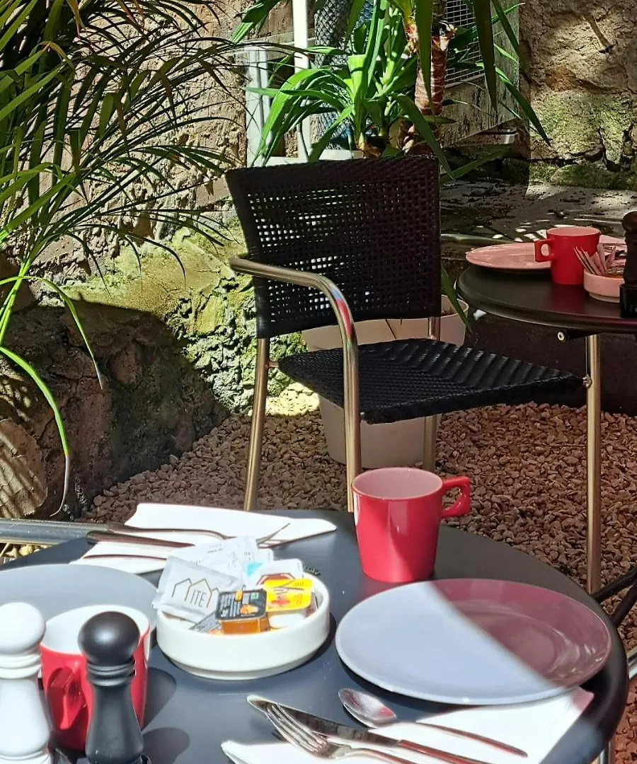 ****  Hotel De La Poste Esch-sur-Alzette Luxembourg